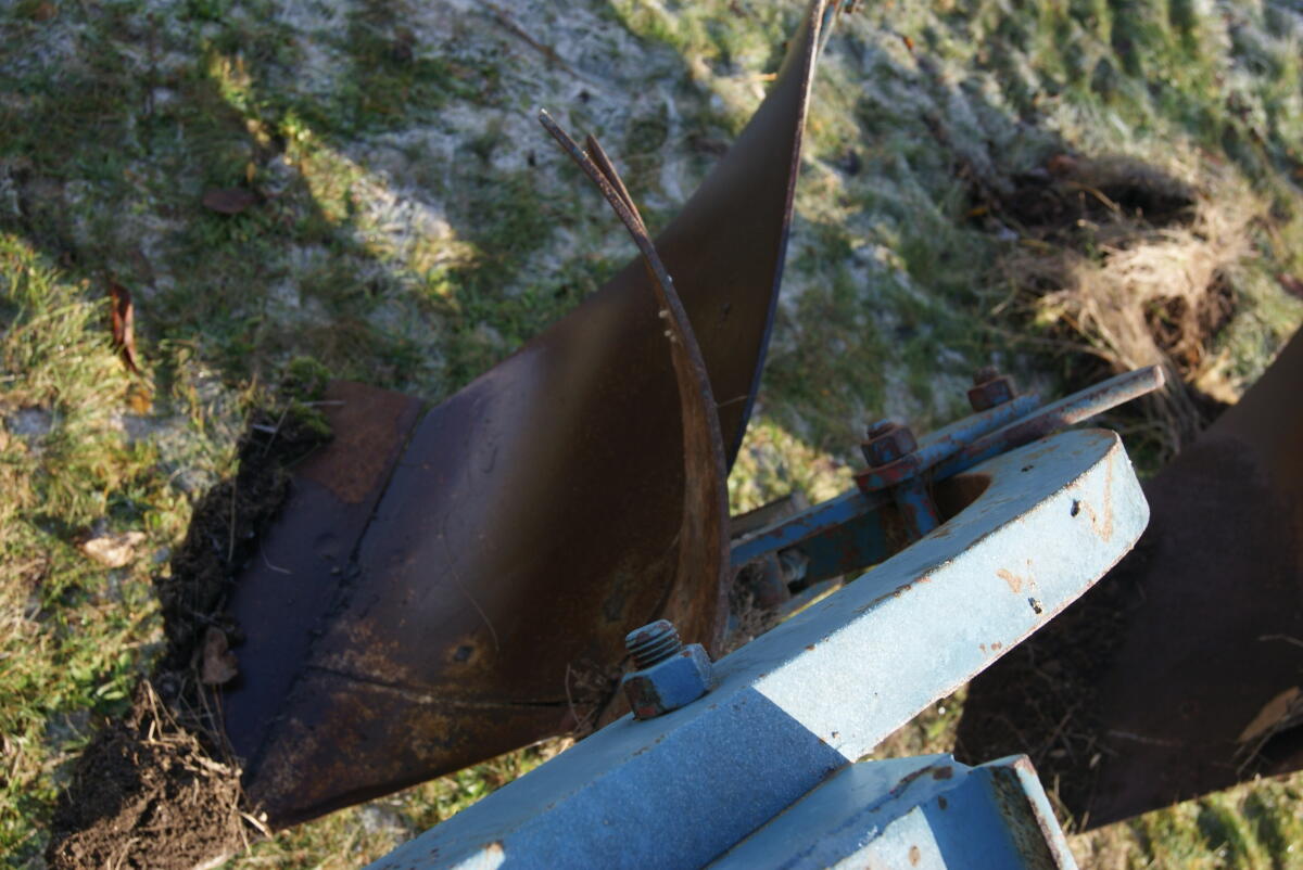 Överum Beetpflug 4 oder 3-scharig 2