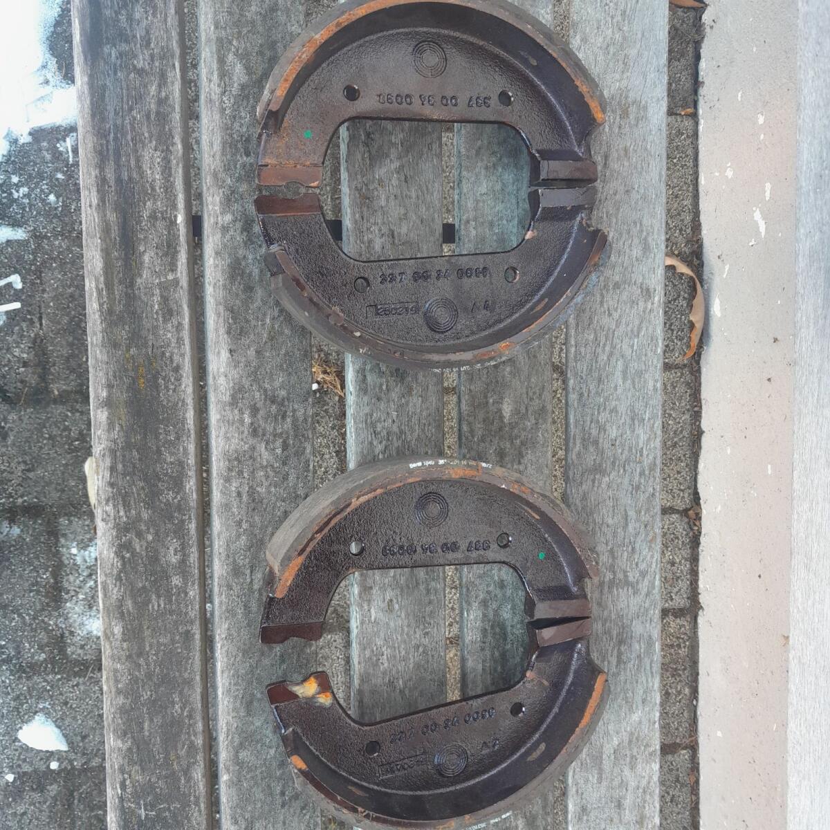 Bremsbeläge Steyr 8055 2