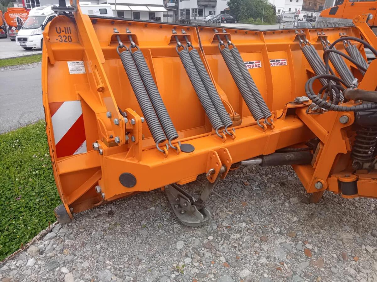 Hytrac Schneepflug 320 1