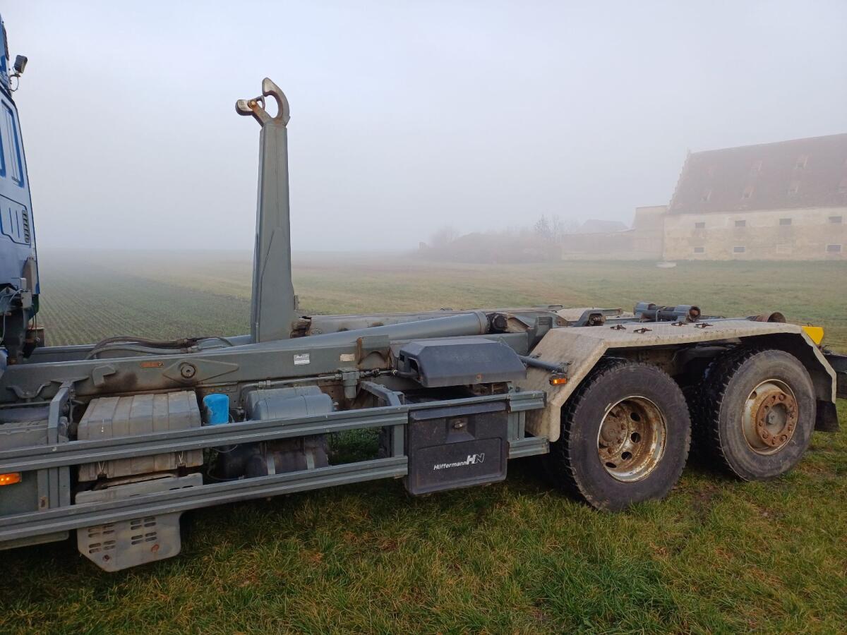 Hakenlift Iveco Stralis 3