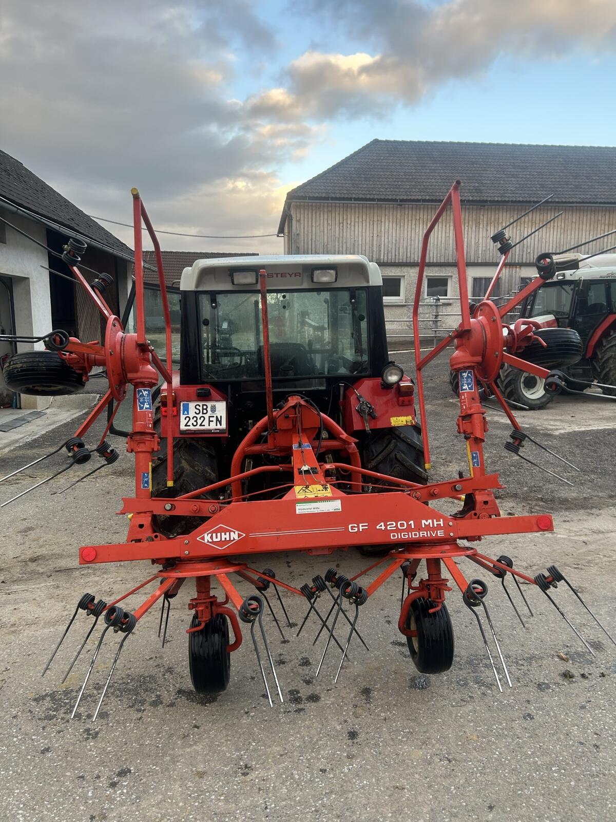 Kreiselheuer, Heuwender, Kuhn GF 4201 MH DIGIDRIVE 3