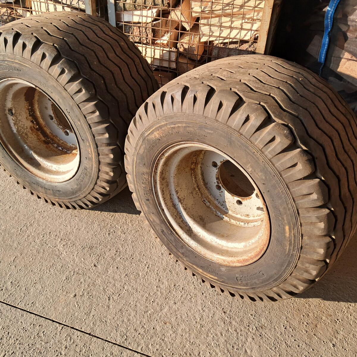 4 Stk. 19/45-17 Kompletträder 6 Loch 1