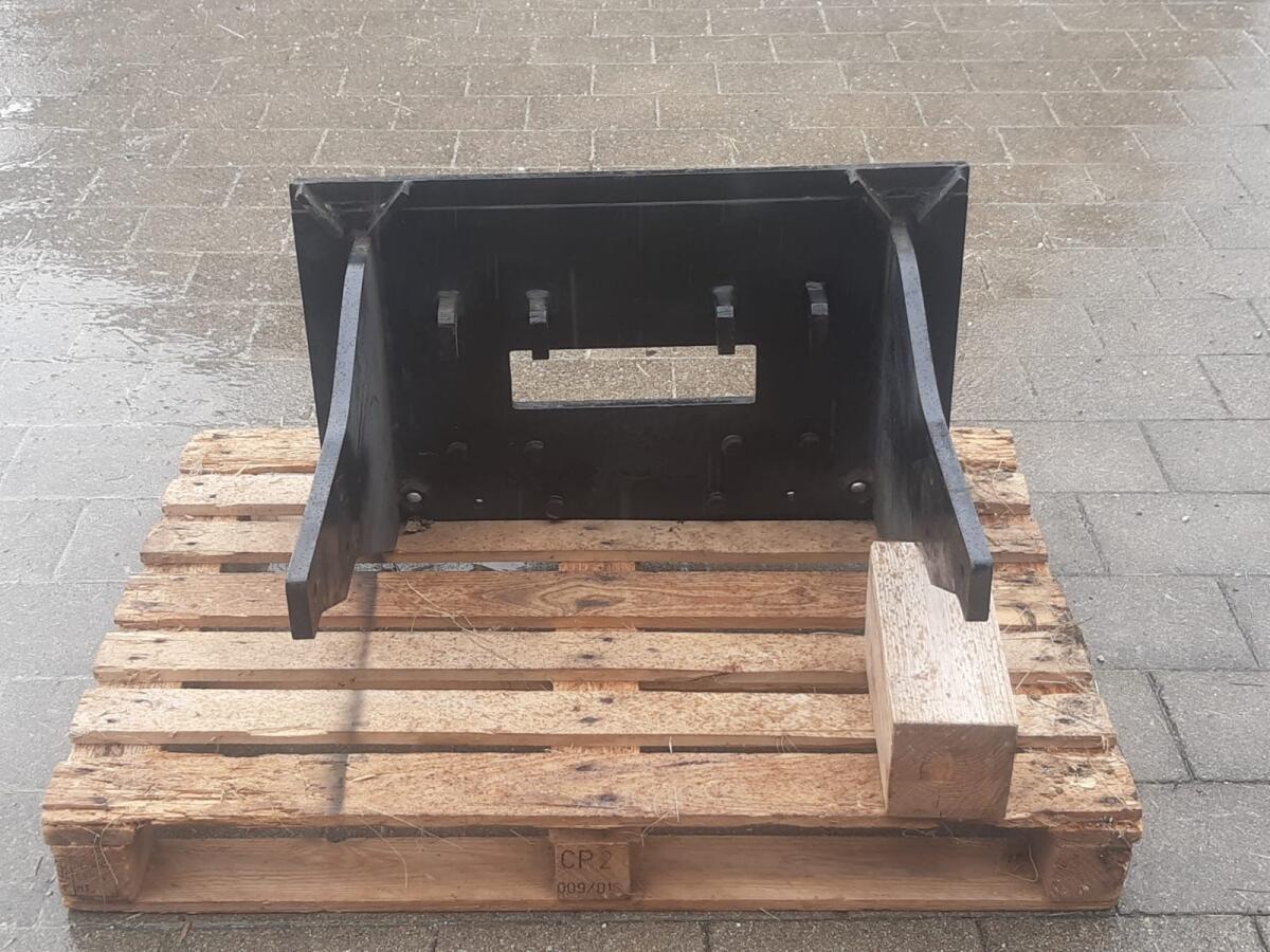 Schneepflugplatte / Kommunalplatte Lindner Geotrac 84 2