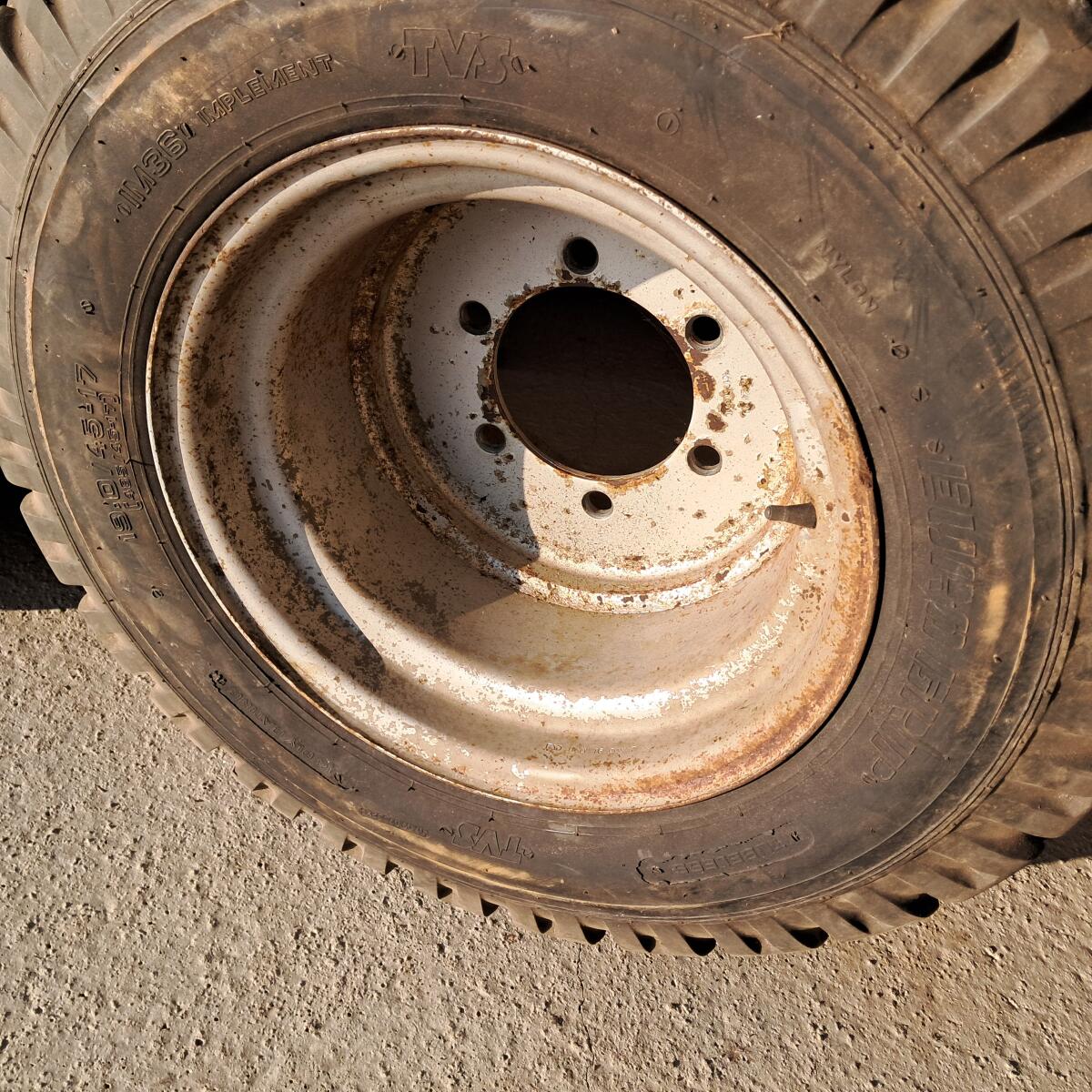 4 Stk. 19/45-17 Kompletträder 6 Loch 3