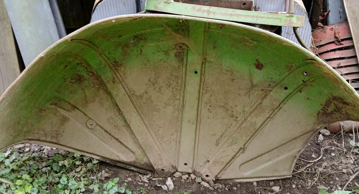 Kotflügel, Kühler für Steyr 180 3