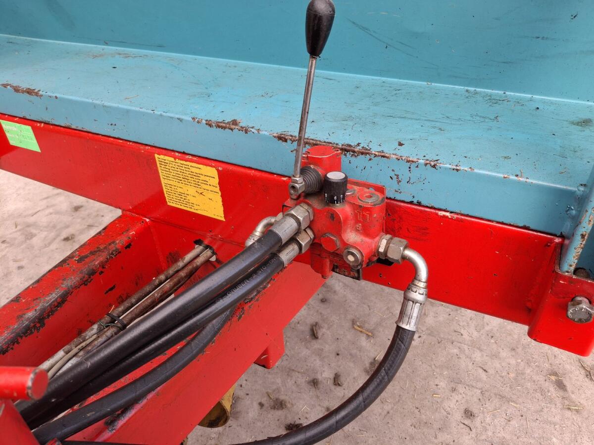 Verkaufe Mengele Streuer S 6000 H 2