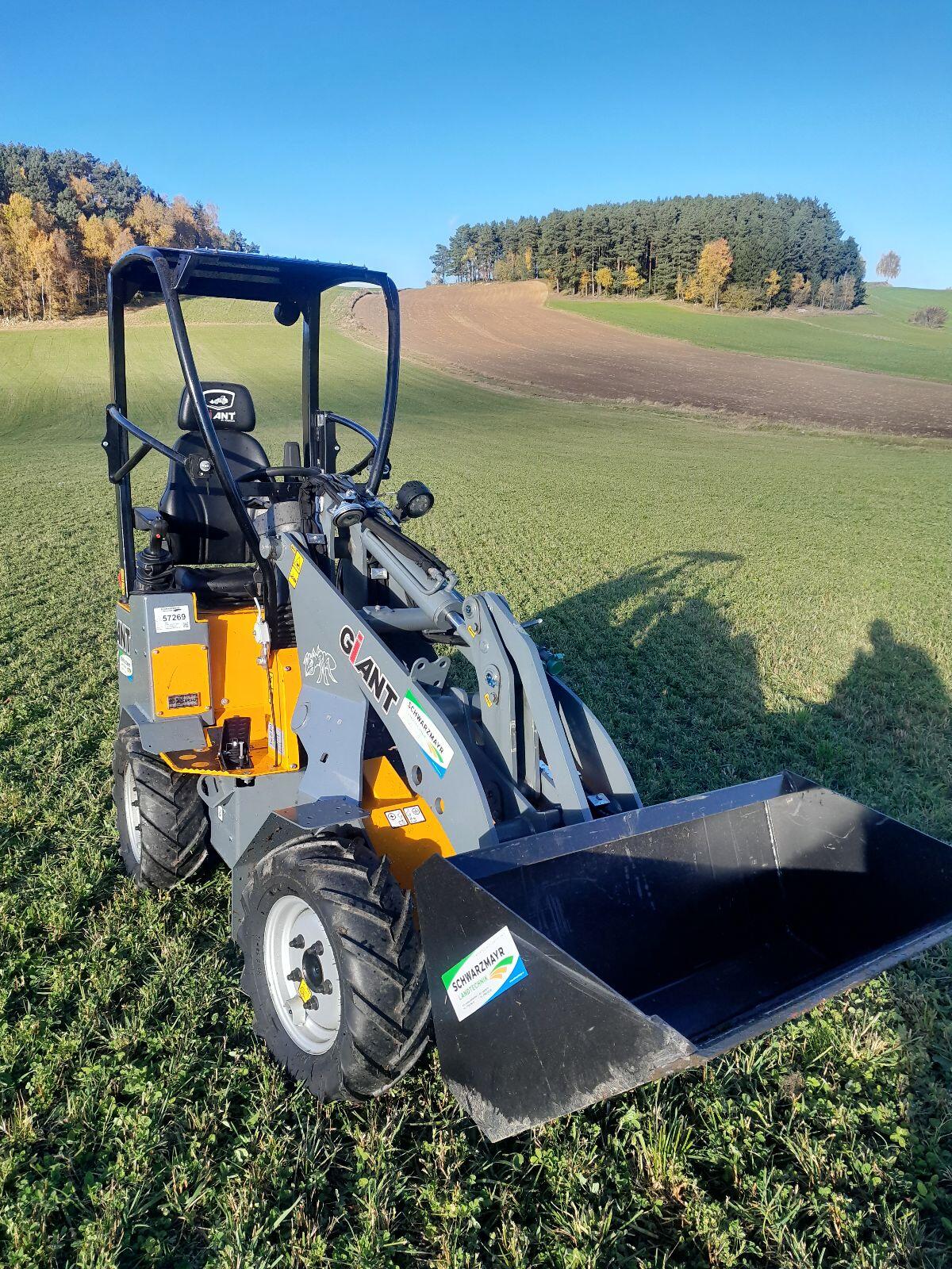 Giant G1100 Hoflader 1