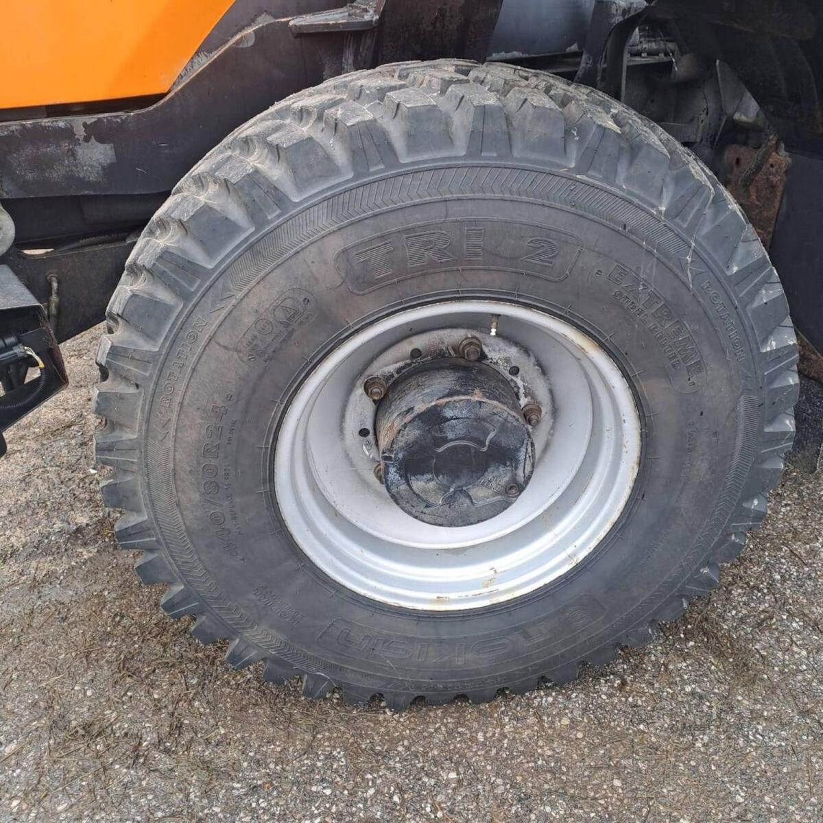 Reifen inkl. Felge JCB Fastrac 3