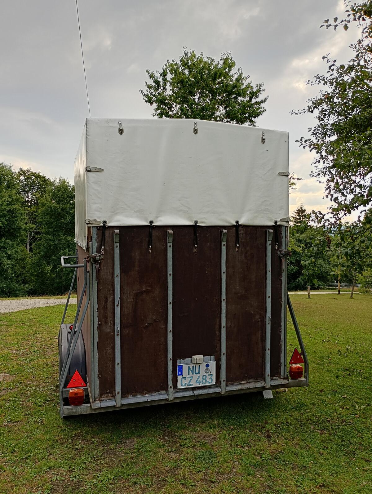 Wörmann 2-Pferdehänger 1