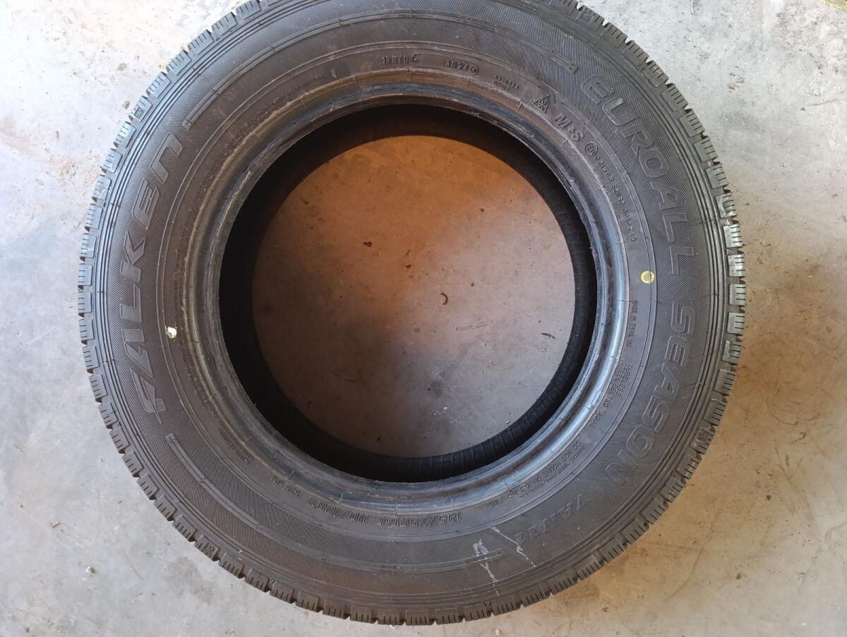 Allwetterreifen 195/75R16C 1