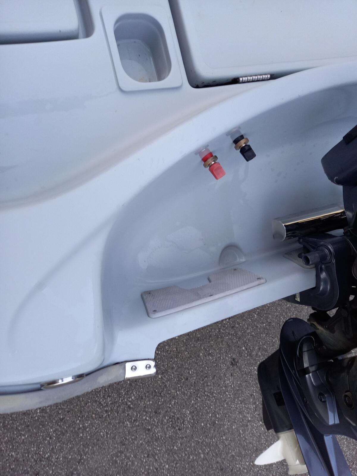 Komplettset Fischerboot Riverfox mit Yamaha 25 PS und Trailer 2