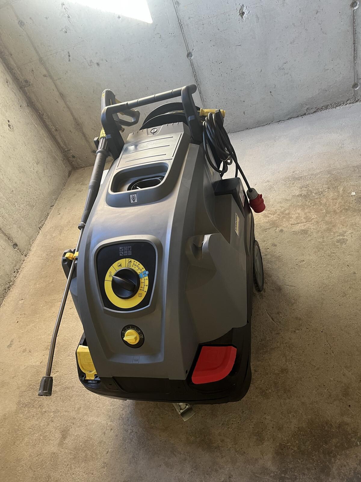 Kärcher Heißwasser-Hochdruckreiniger HDS 9/17-4 C Farmer 3