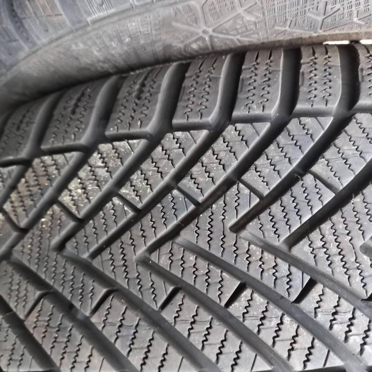 Winterreifen 205/55R16 für Mercedes B 2