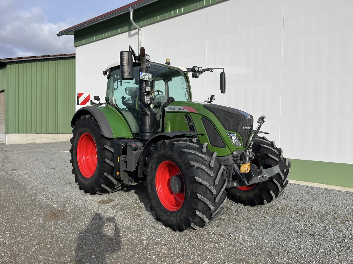 Fendt 720 Vario S4 PROFI PLUS 1