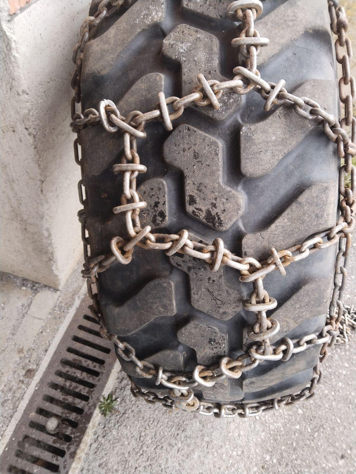 Schneeketten 340/75R20 1