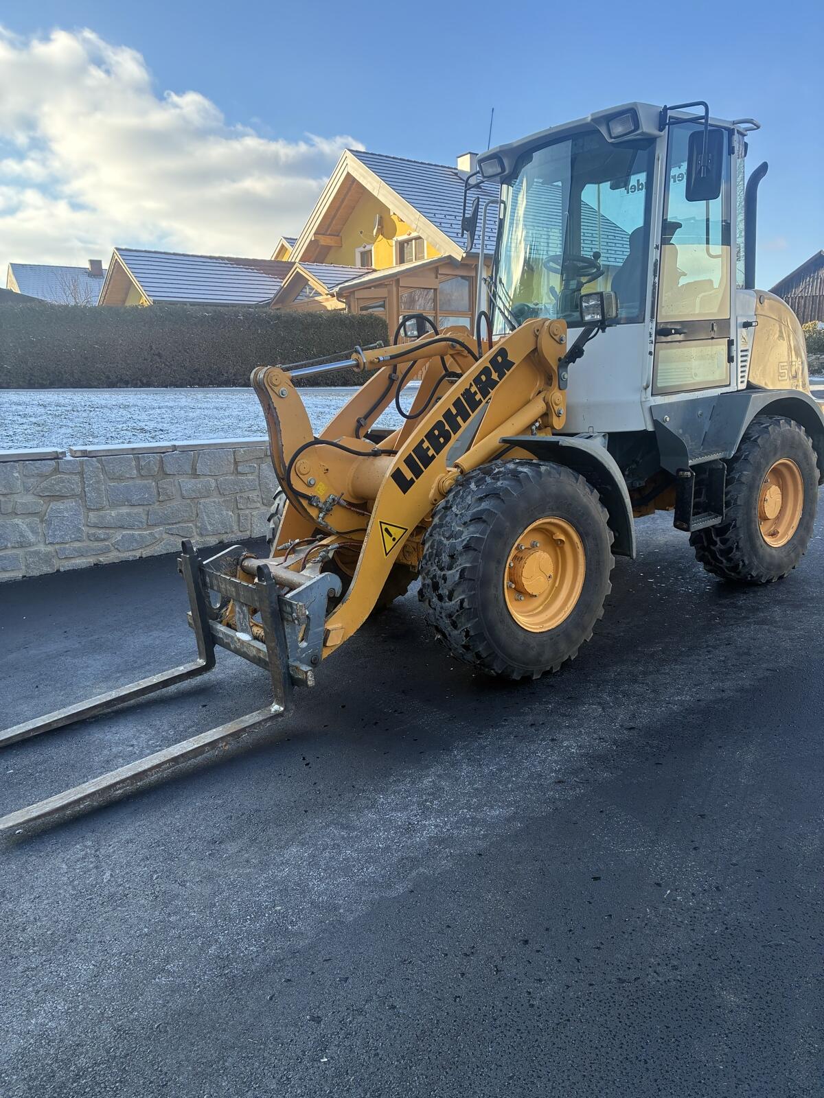 Liebherr 507 Stereo 1