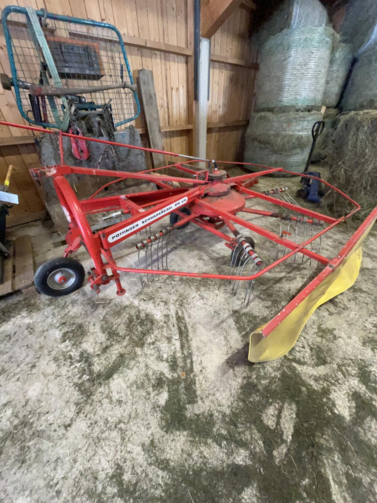 Pöttinger Schwadkreisel 272 U 1