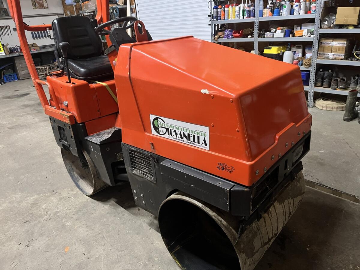 Ammann AV12 Straßenwalze 3