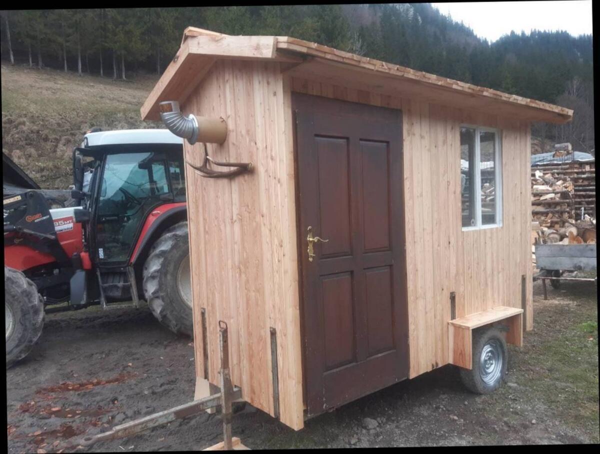 Jagdhütte oder Bauhütte 1