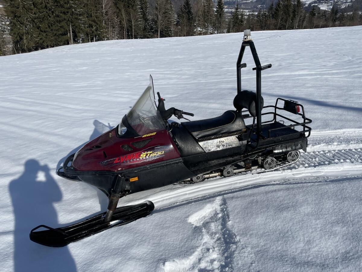 Skidoo Schneemobil 2
