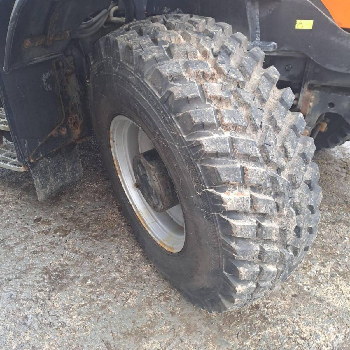 Reifen inkl. Felge JCB Fastrac 1