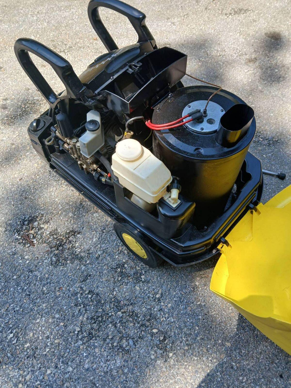 Hochdruckreiniger Heißwasser Kärcher HDS 698 C 3