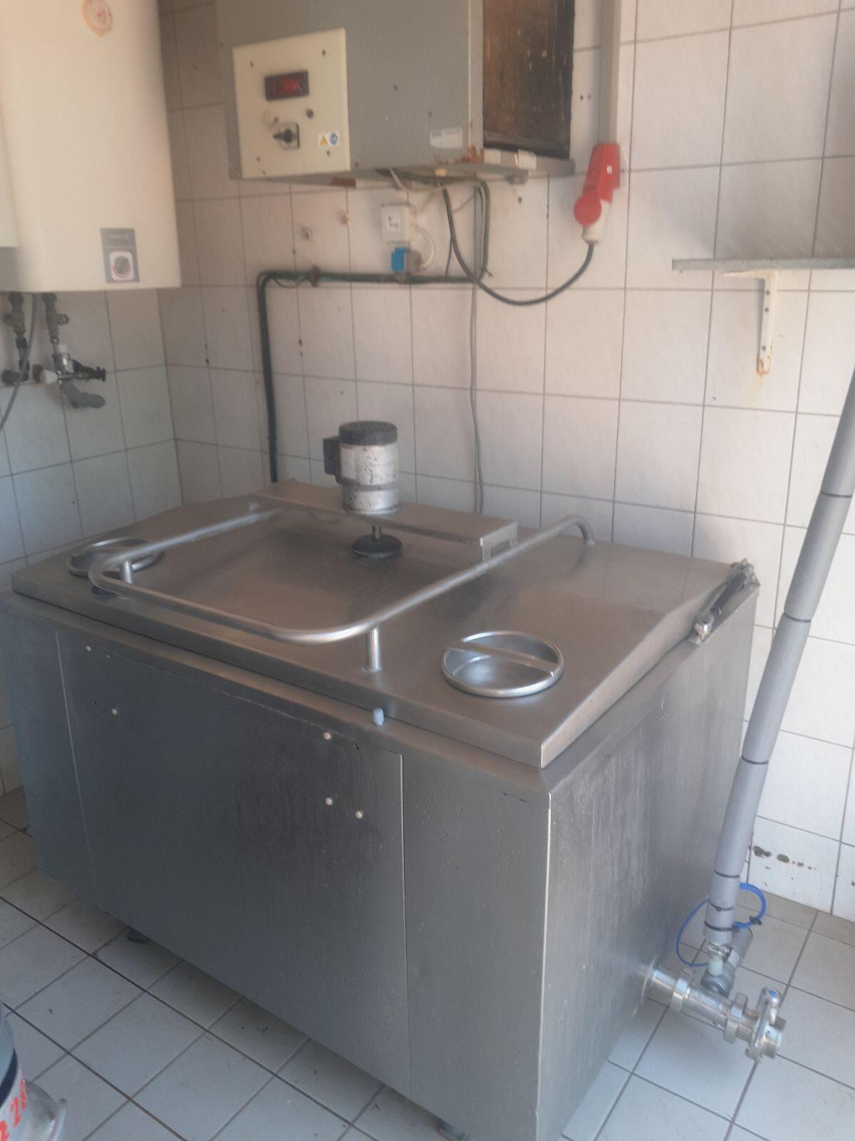 Milchtank 630 l mit Kühlung 3