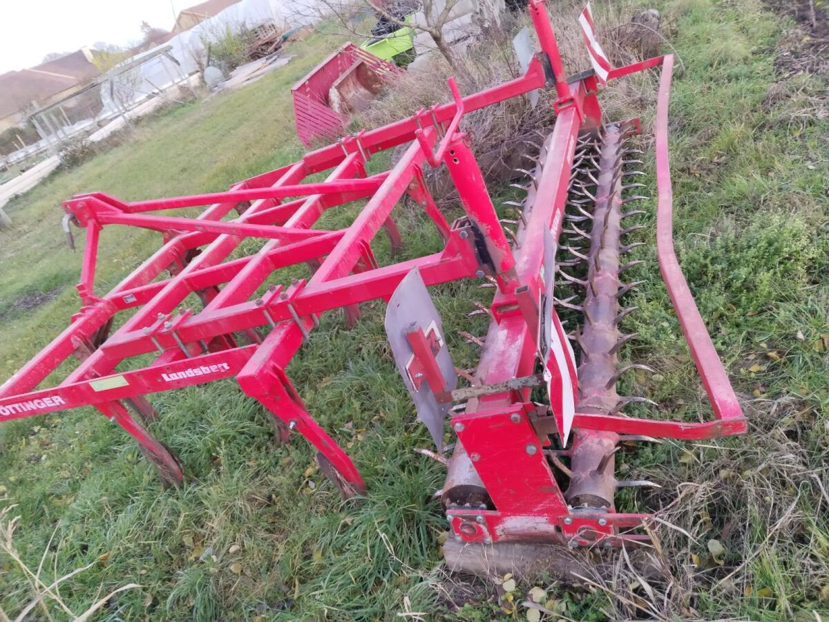 Pöttinger Grubber 3/13 3