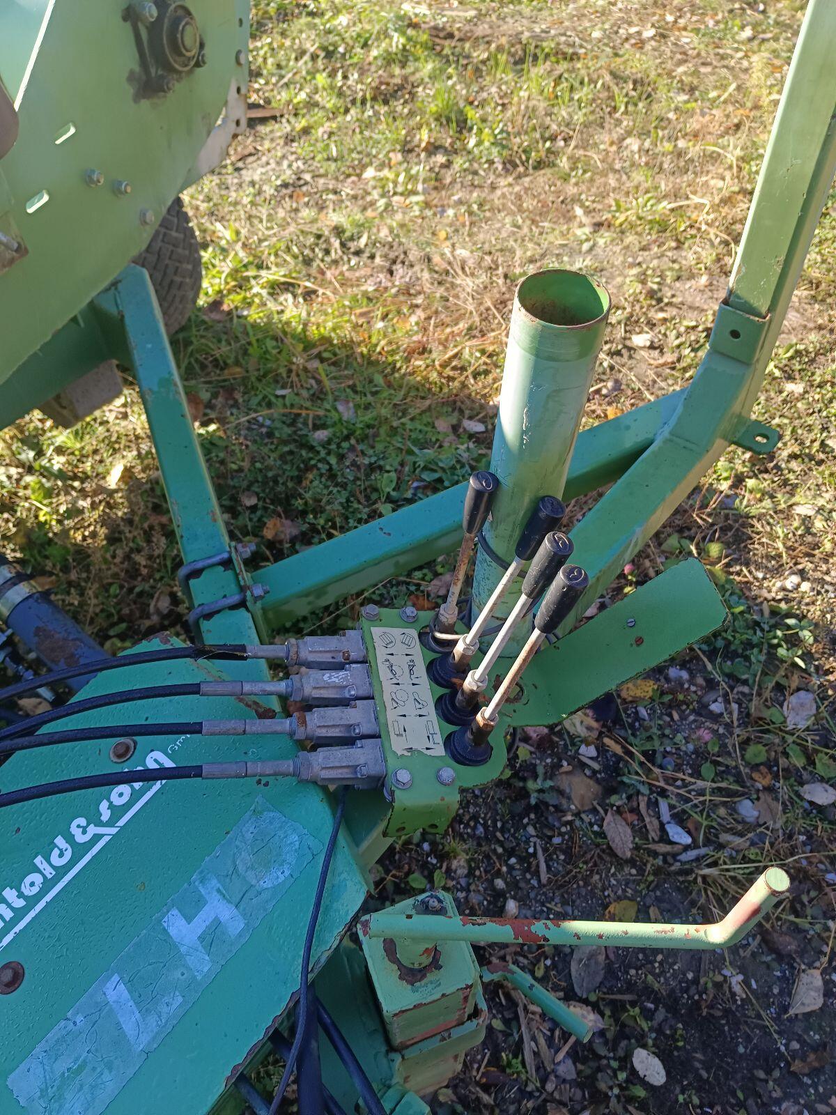 Elho Rundballenwickler 2