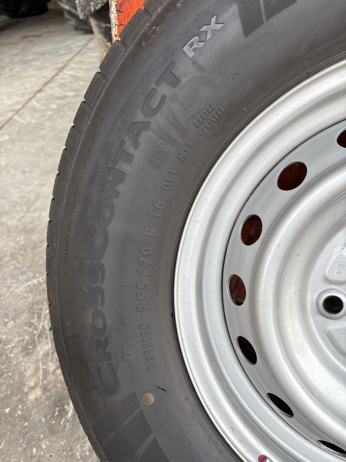 Kompletträder Continental 255/70 R16 3