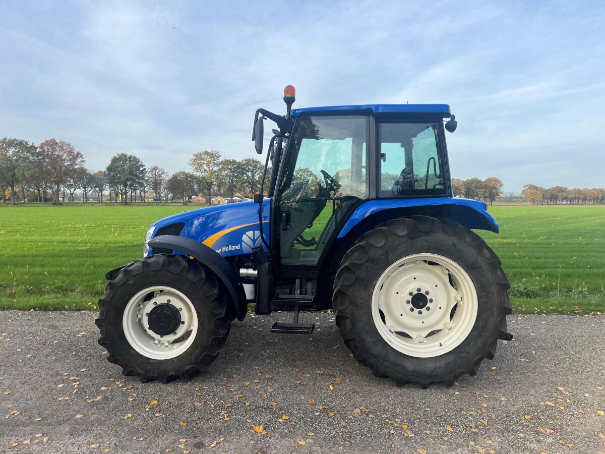 New Holland TL100A 2
