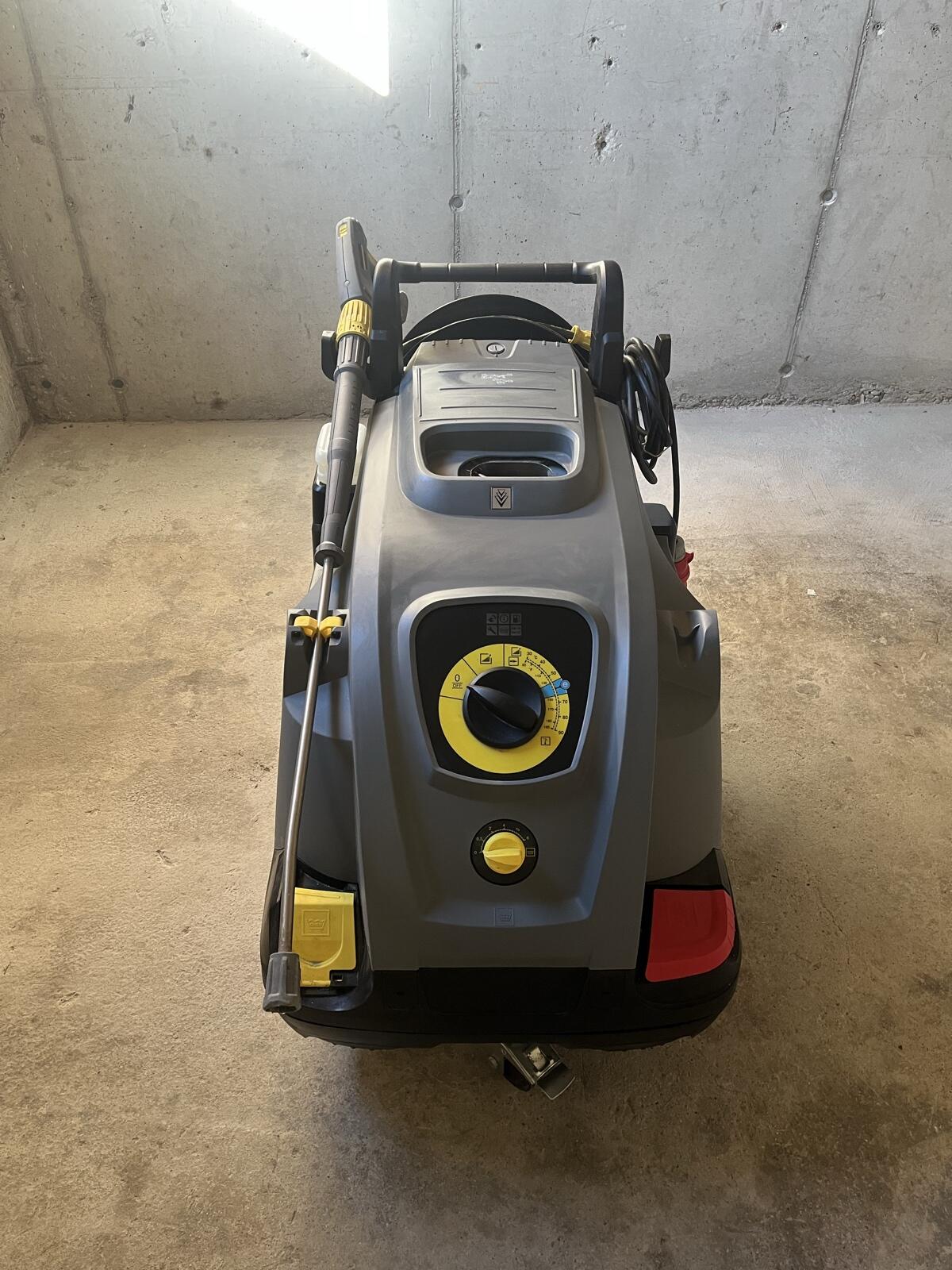 Kärcher Heißwasser-Hochdruckreiniger HDS 9/17-4 C Farmer 1