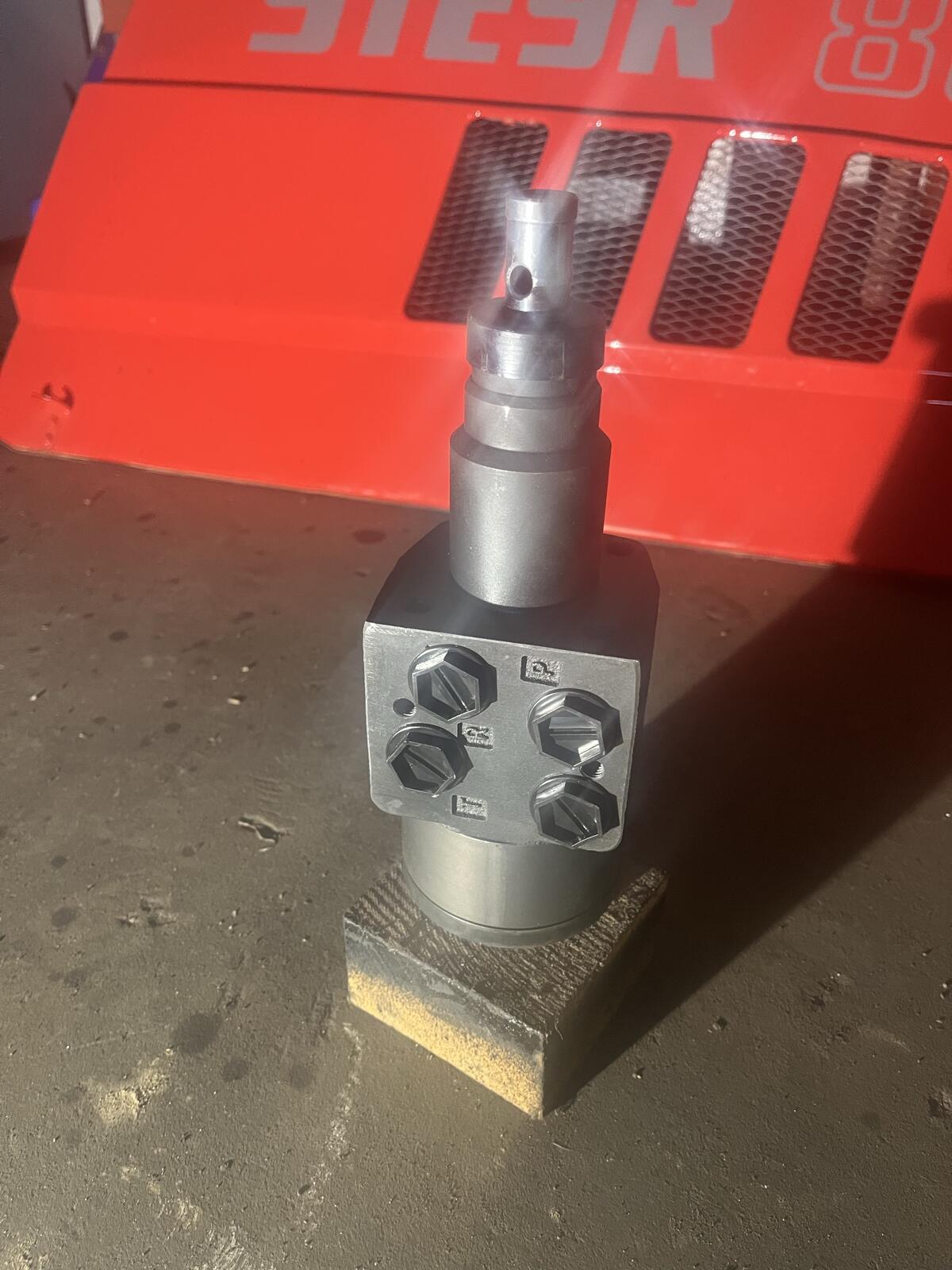 Steyr 80er Serie Lenkservostat (8060, 8070, 8080, 8090) 1