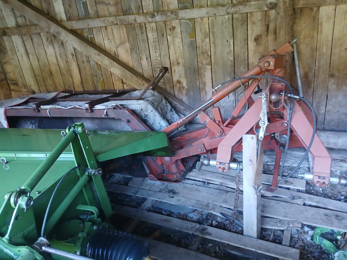 Kreiselheuer / Mähwerk Kuhn GMD 240 1