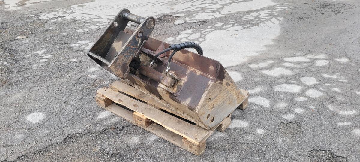 Böschungslöffel / Humuslöffel / Grabenräumlöffel / MS 08 3