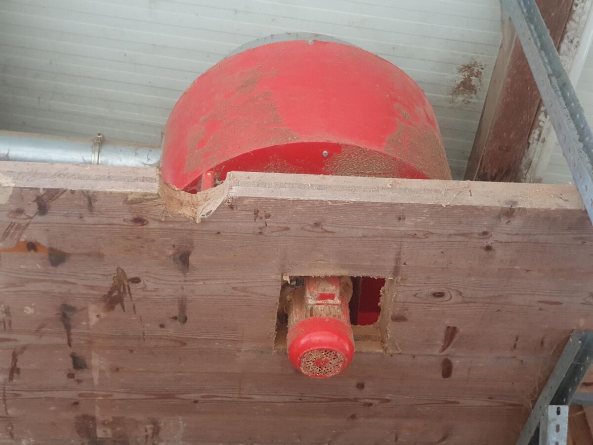 Strohmatic Einstreusystem Ballenauflöser Strohmühle 3