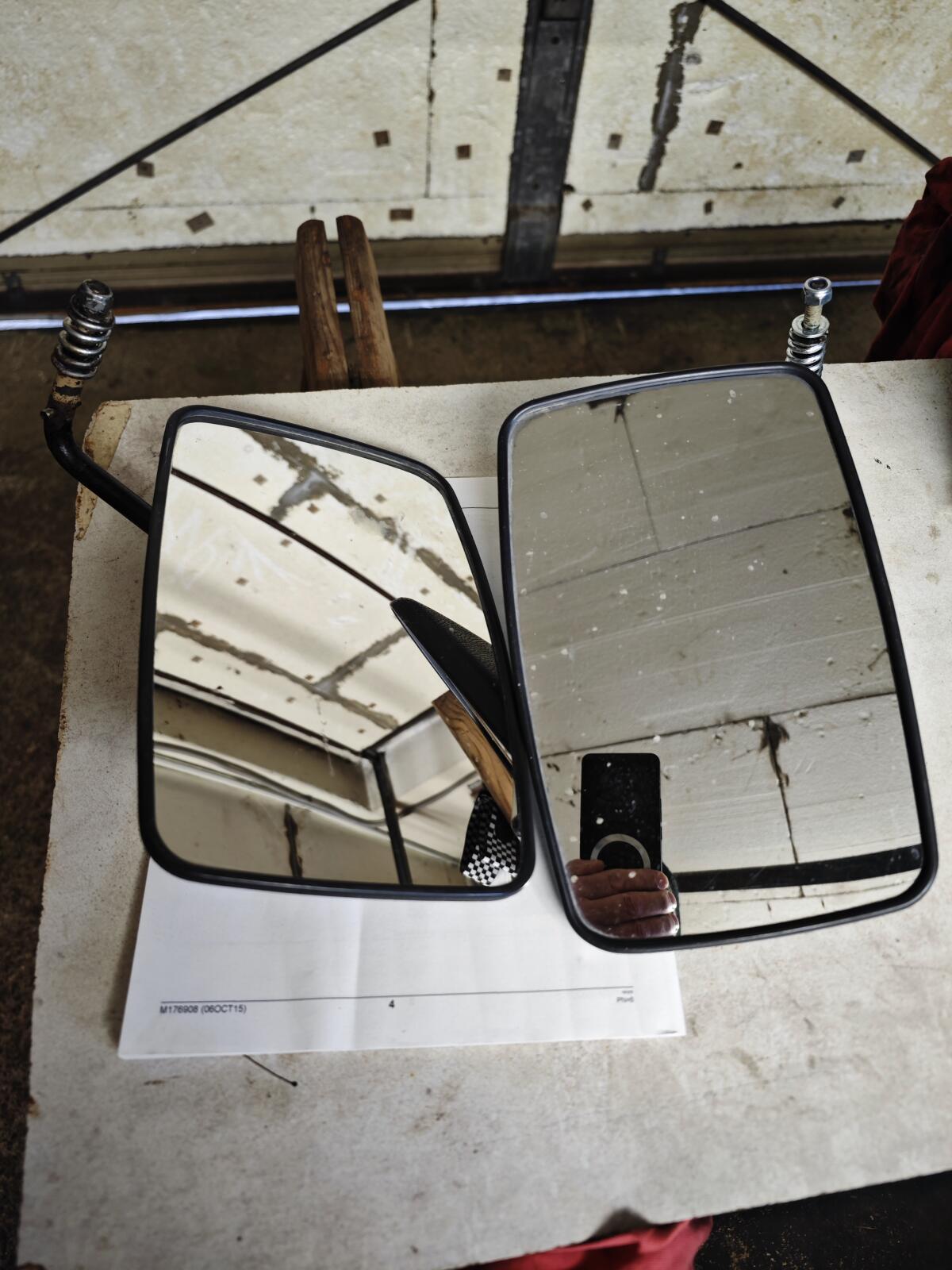 John Deere Gator XUV 825i Außenspiegel 1