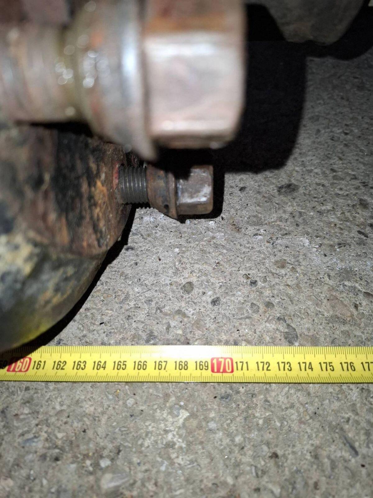 Zu verkaufen: Achse 2