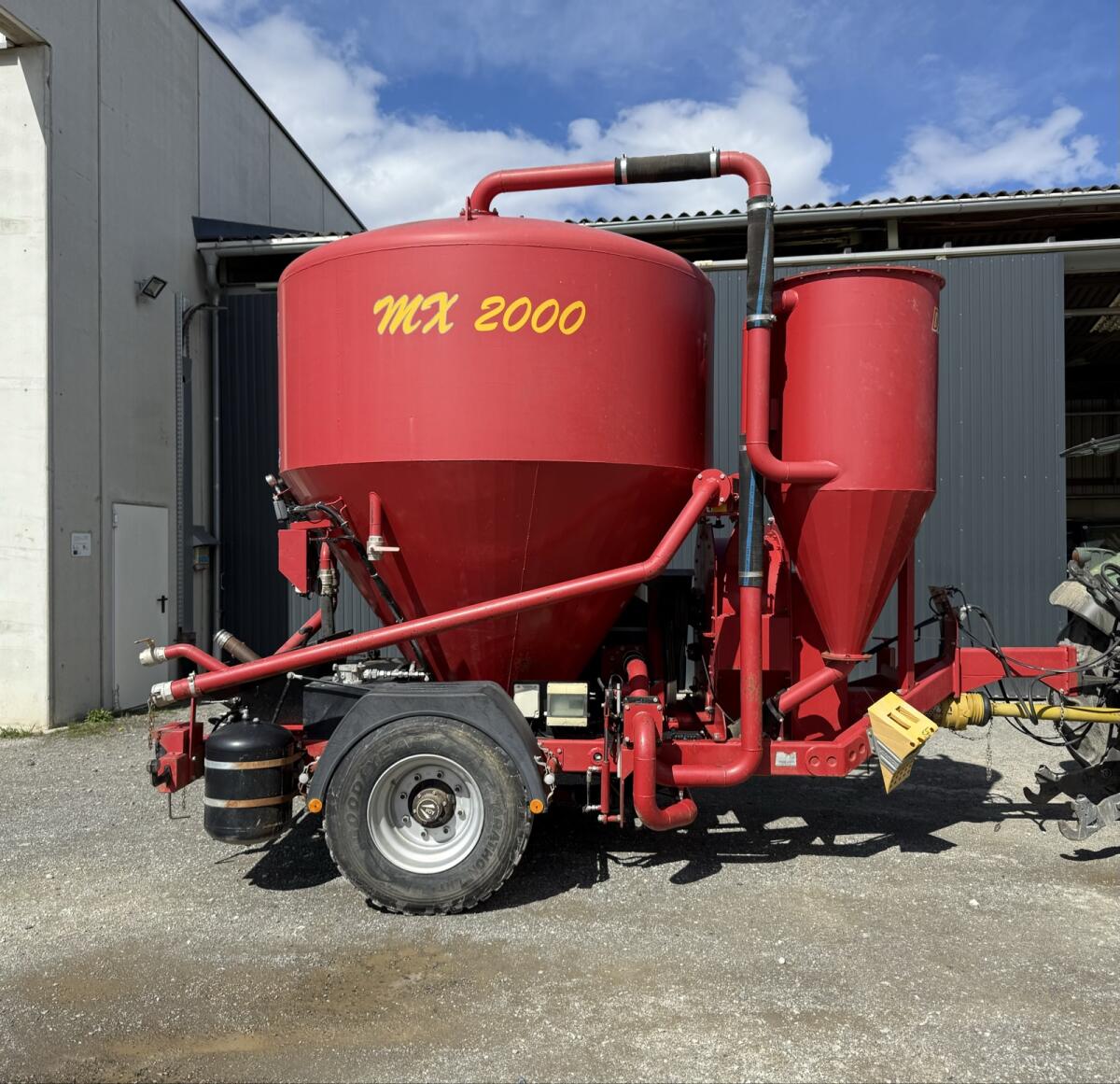 Gezogene Mahl- und Mischanlage 5 t 1