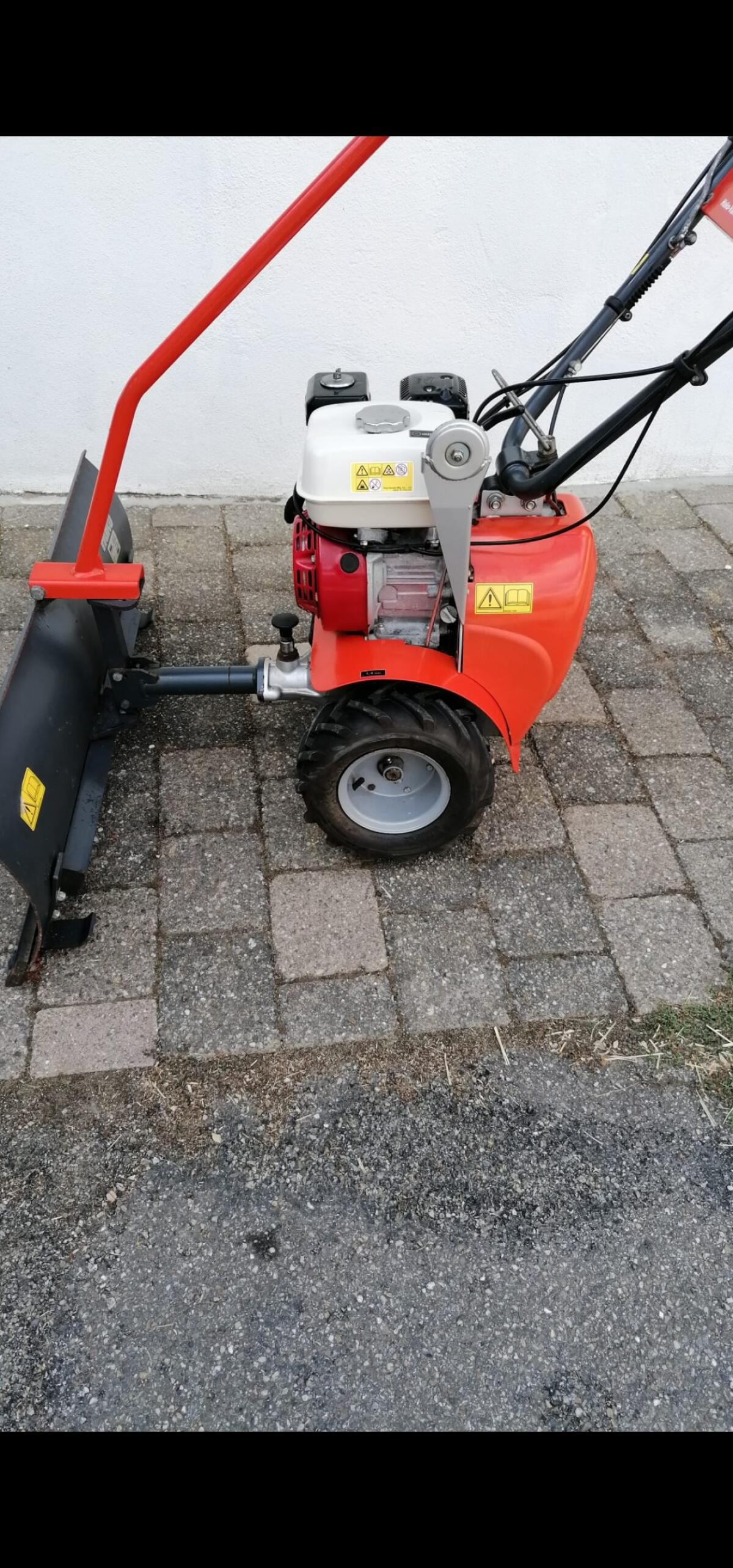 Hako Schneeräumer Variette 500 Honda Motor 1