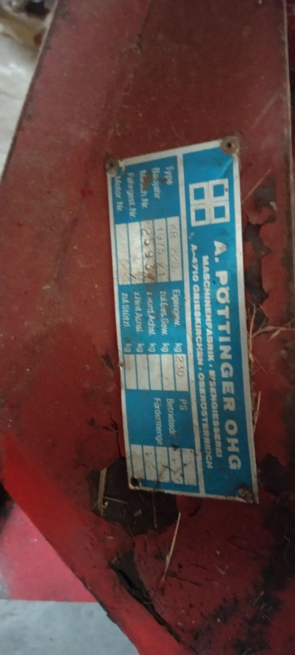 Heuraupe Pöttinger 220 2