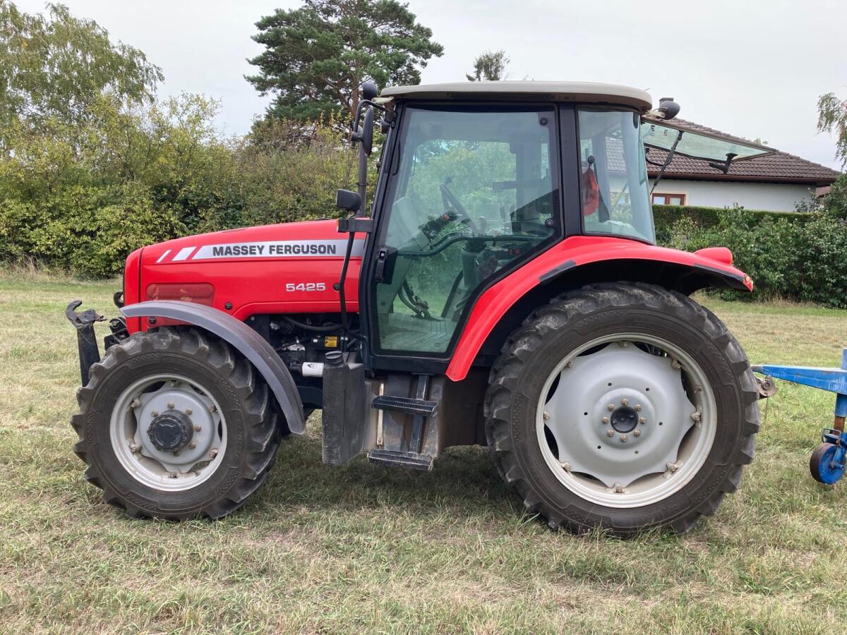 Massey Ferguson 5425 3