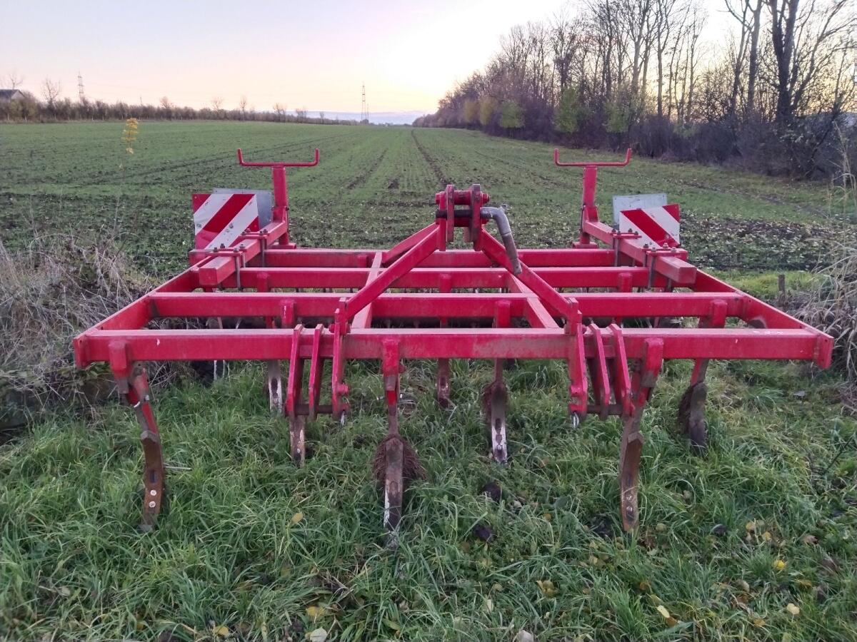 Pöttinger Grubber 3/13 1