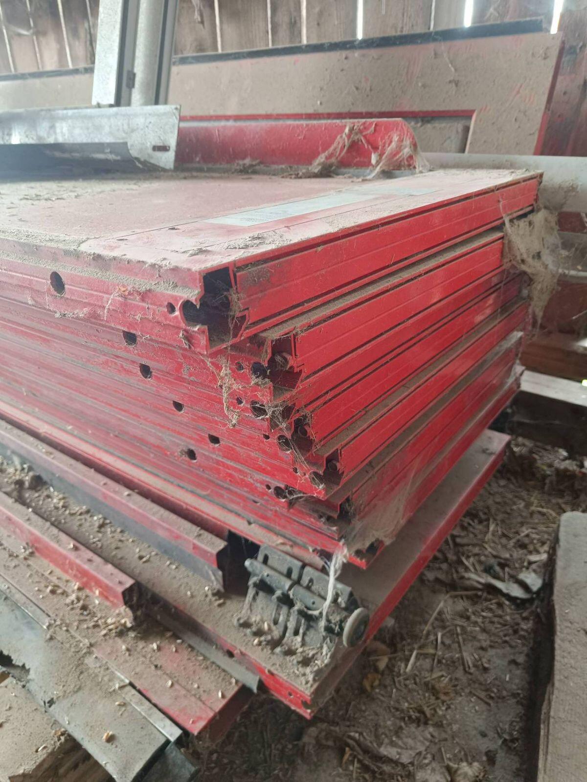 2 Sektionaltore 6,4 x 4,5 m 1