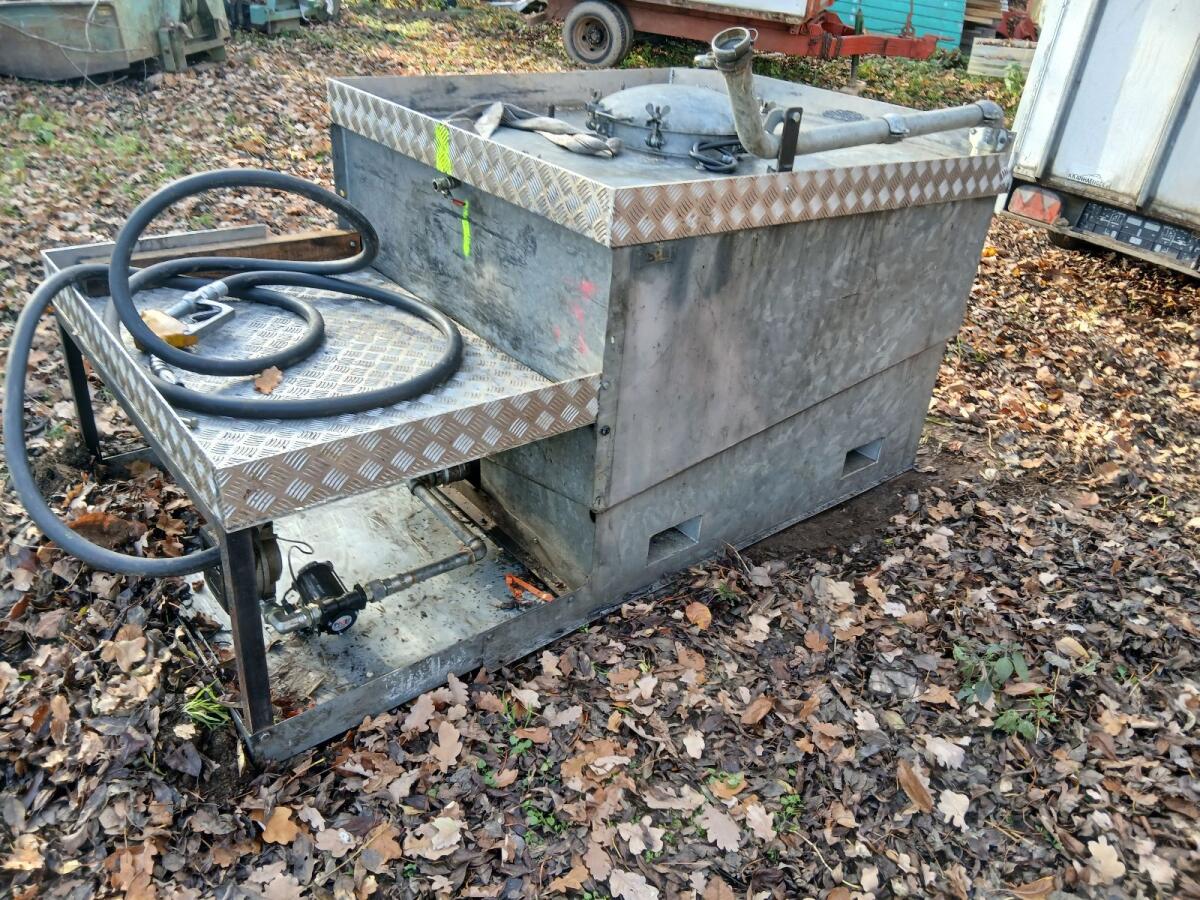 Dieseltank 1.000 l 3