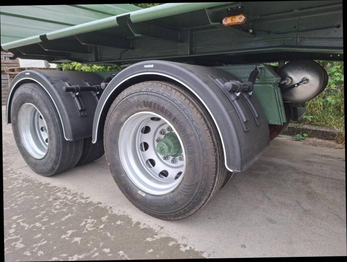 Anhänger Pritsche Plattformanhänger Ballenwagen 3