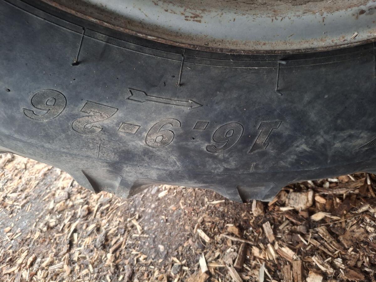 Suche gebrauchte 16.9-26 oder 16.9R26 420/85R26 480/70 1