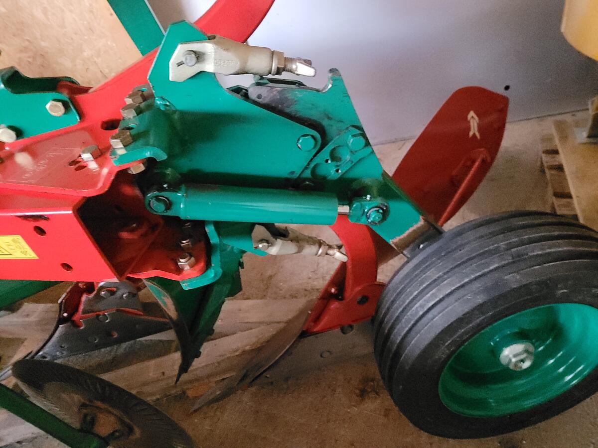 Kverneland Pflug 150B 4-scharig mit Vorschäler 1