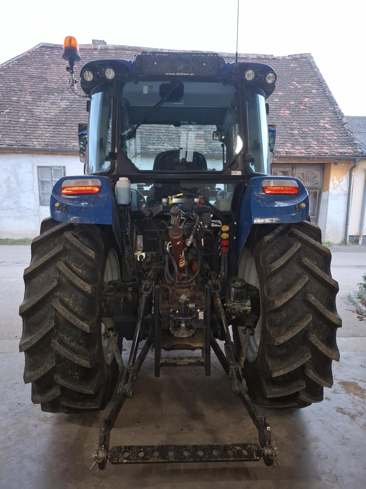 Verkaufe New Holland T5.100 DC 3