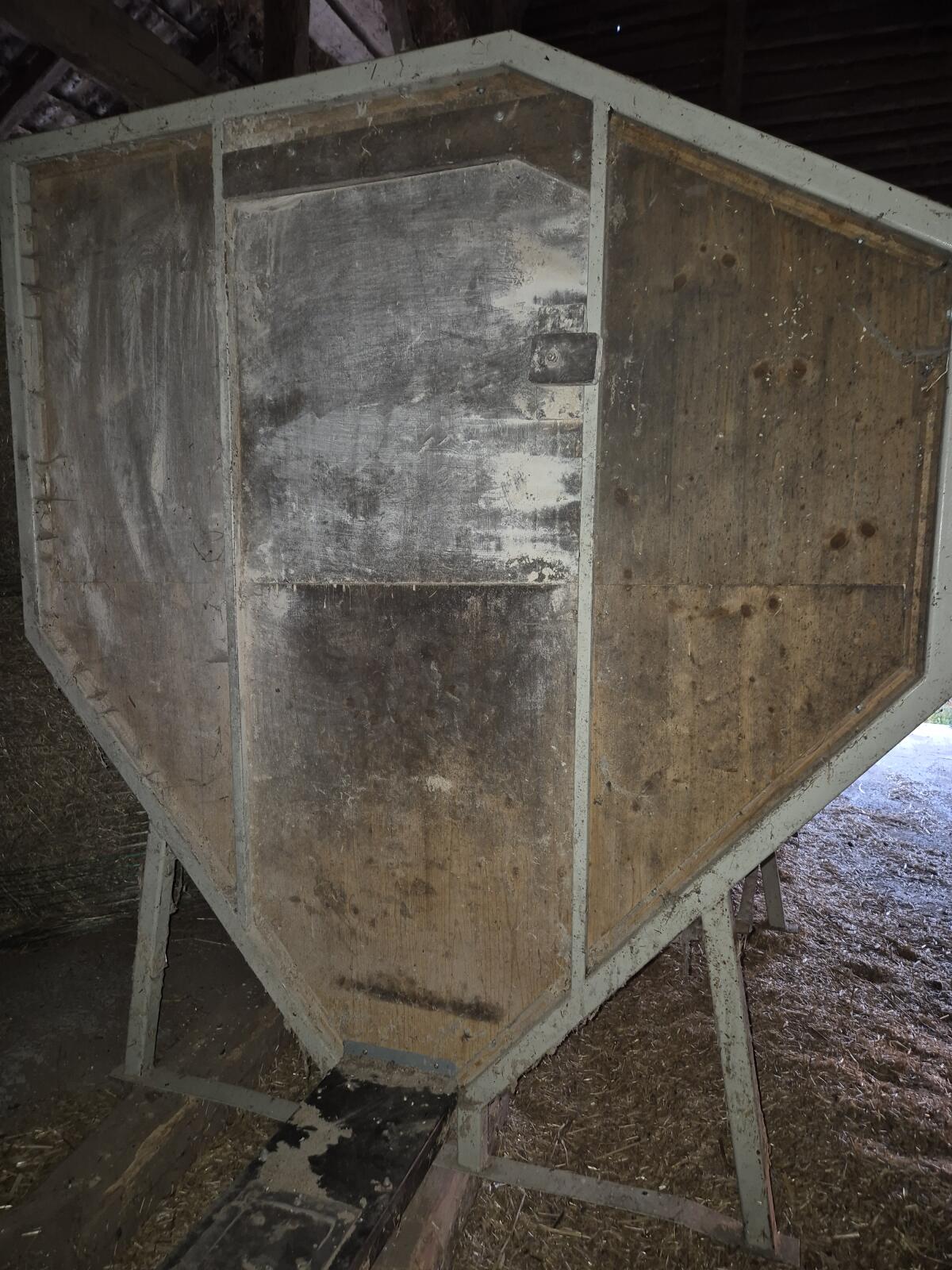 Getreidelager, Schrotbehälter, Feindosierer, Pellets-Lager 3